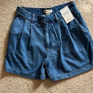 Madewell Harlow superwide jean short trouser style denim short pleats
